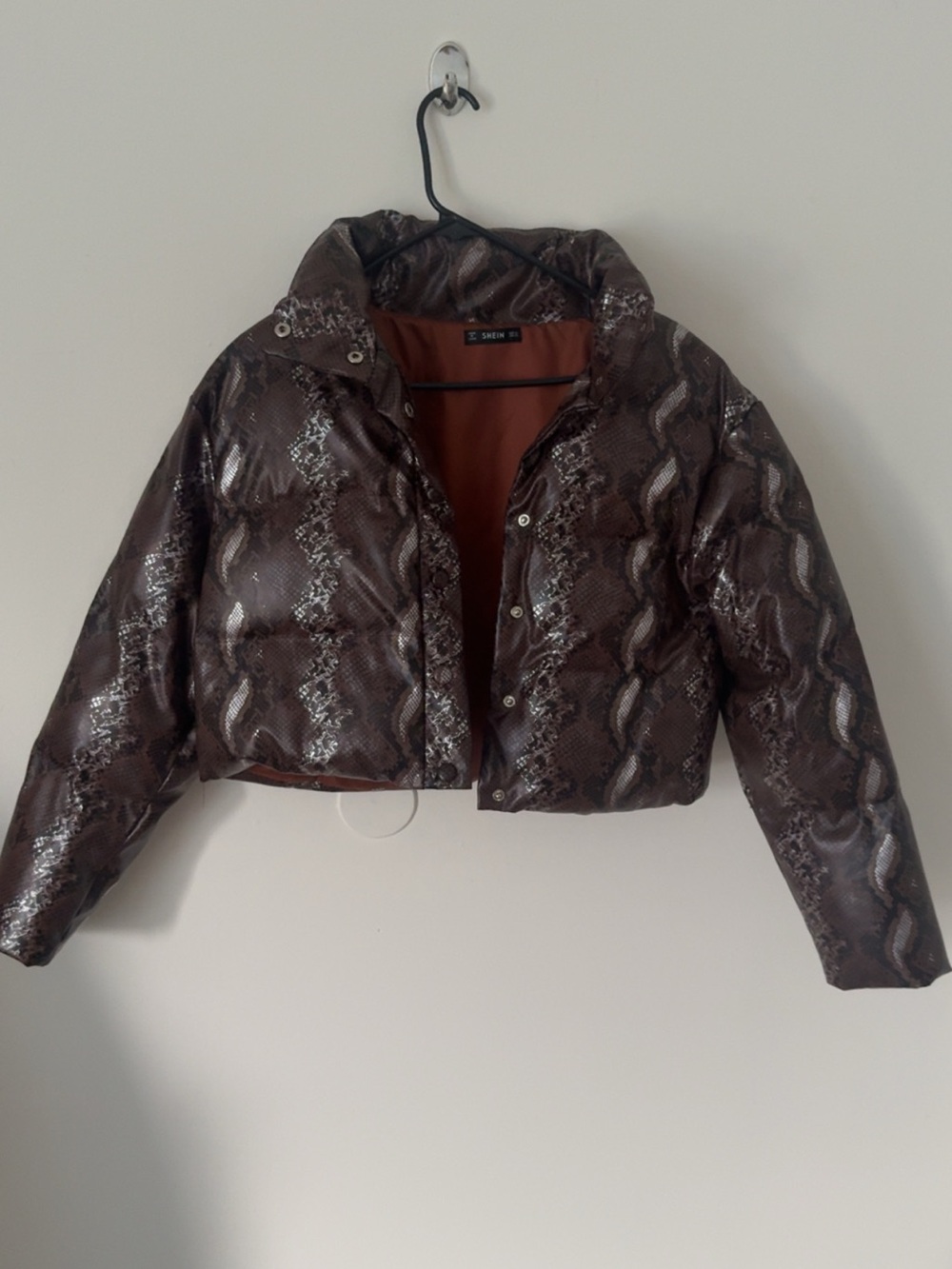 SHEIN Brown Snake-Print Cropped Puffer Jacket